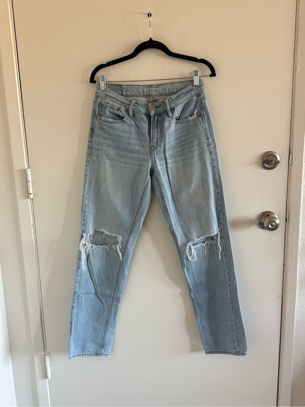 American Eagle Outfitters Light Blue Ripped Mid-Rise Women's Jeans